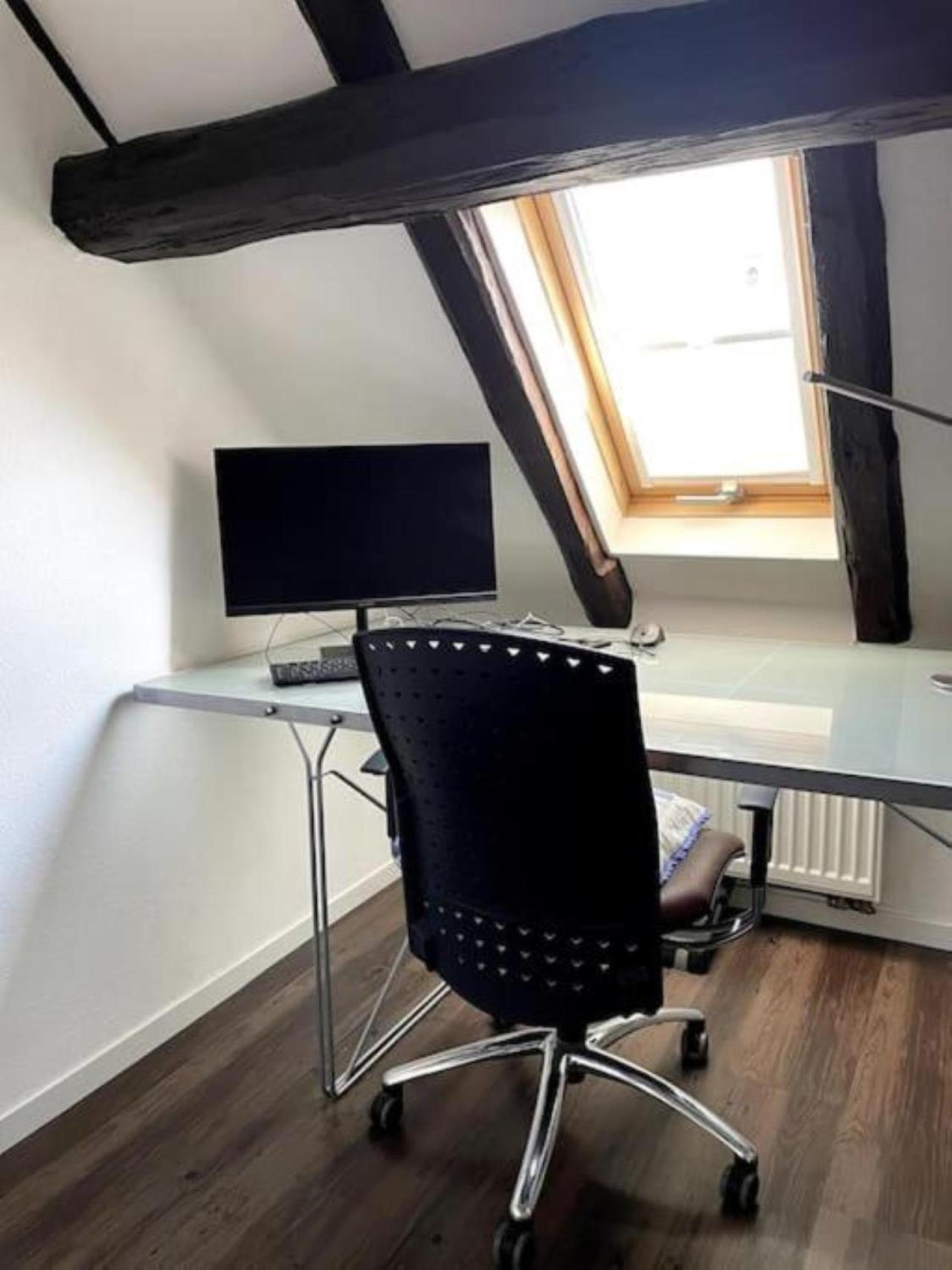 Ferienwohnung Im 'Schmoller - Hof' นอยชตัดท์ อัน แดร์ ไวน์ชตราเซอ ภายนอก รูปภาพ