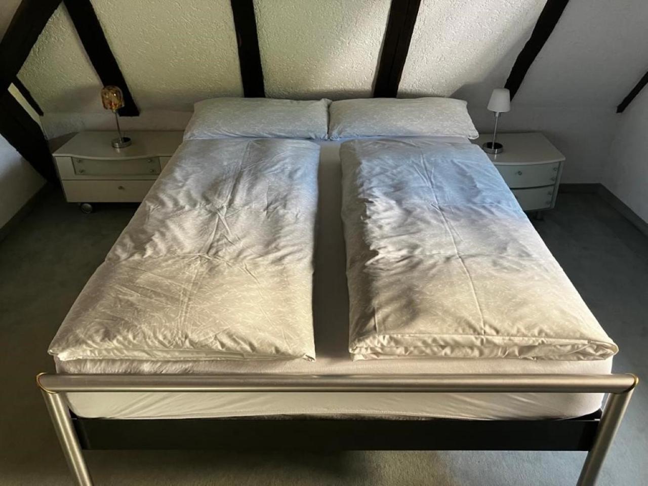 Ferienwohnung Im 'Schmoller - Hof' นอยชตัดท์ อัน แดร์ ไวน์ชตราเซอ ภายนอก รูปภาพ