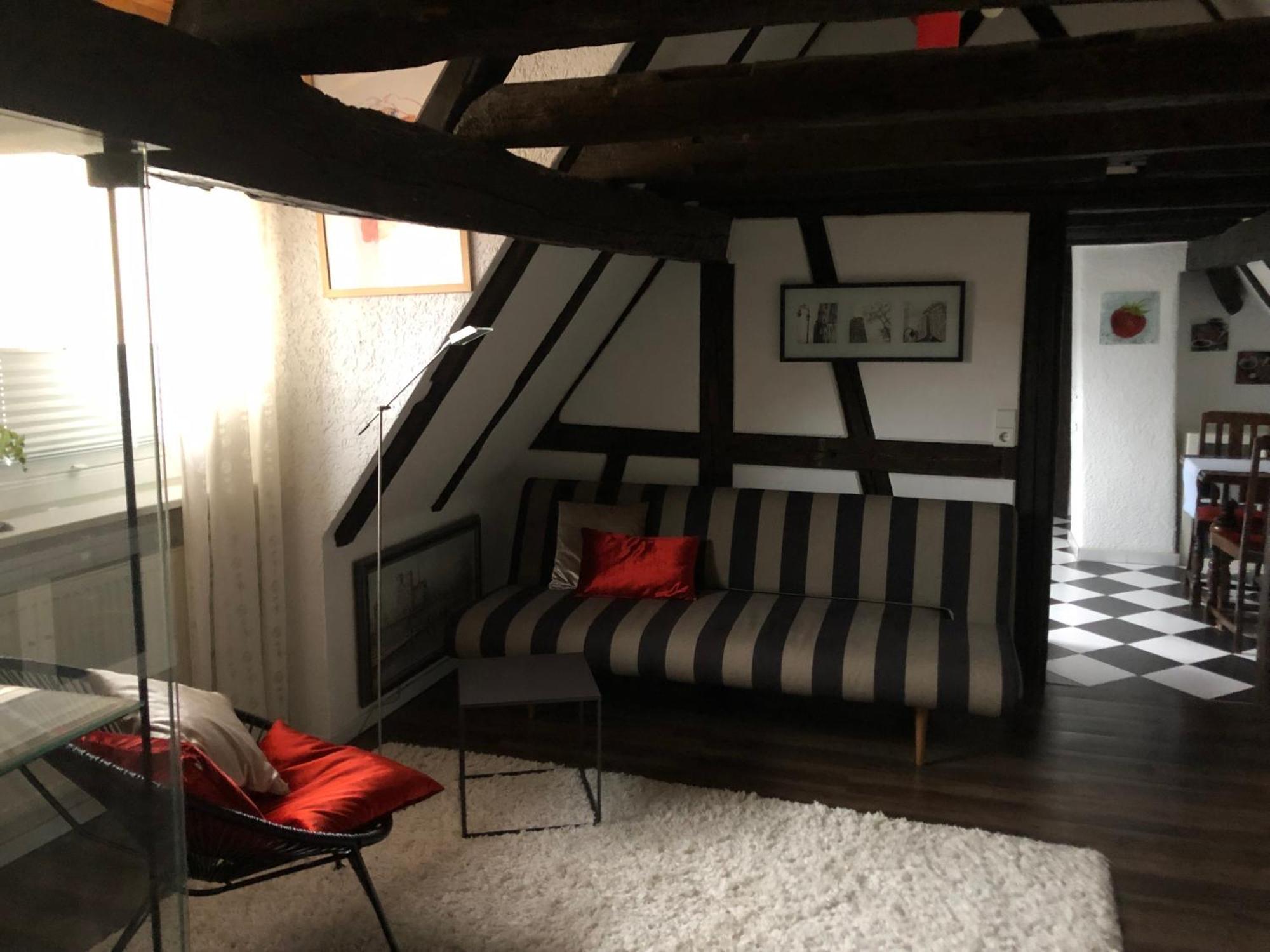 Ferienwohnung Im 'Schmoller - Hof' นอยชตัดท์ อัน แดร์ ไวน์ชตราเซอ ภายนอก รูปภาพ